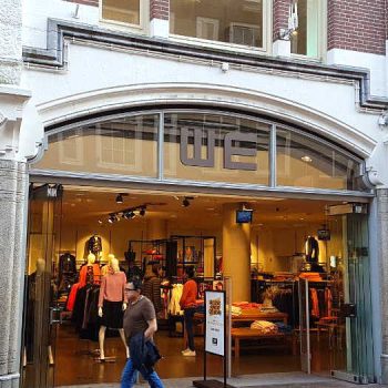 WE shop in the Kalverstraat