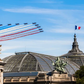 jets French colours Paris celebrations Bastille Day 2017 qb96sywiffz76kzpelne0ss9501js6qzvf10iwm33g